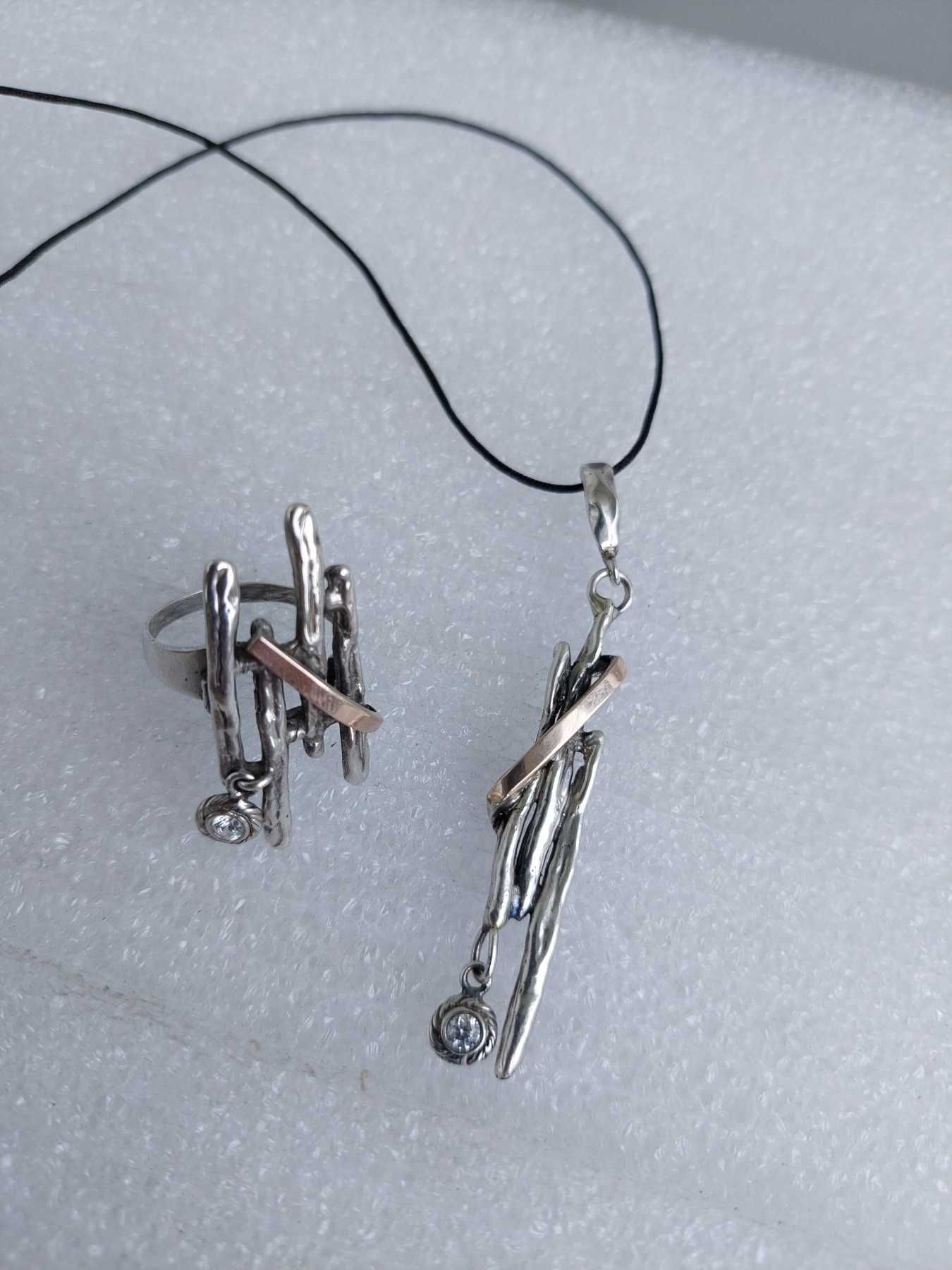 серебряное кольцо с подвеской