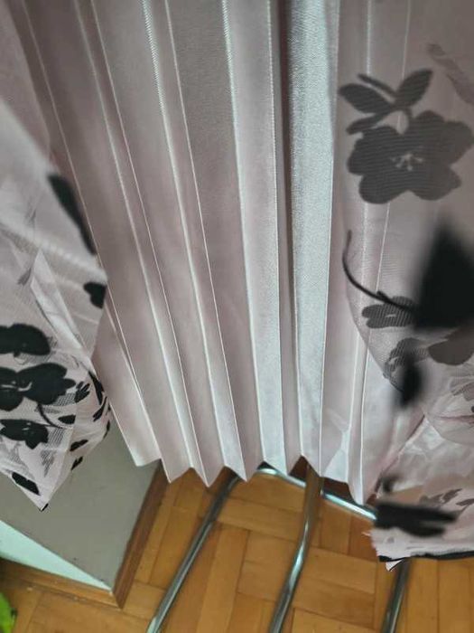 Dwustronna spódnica plisowana tiulowa czarne róże kwiaty pudrowy róż