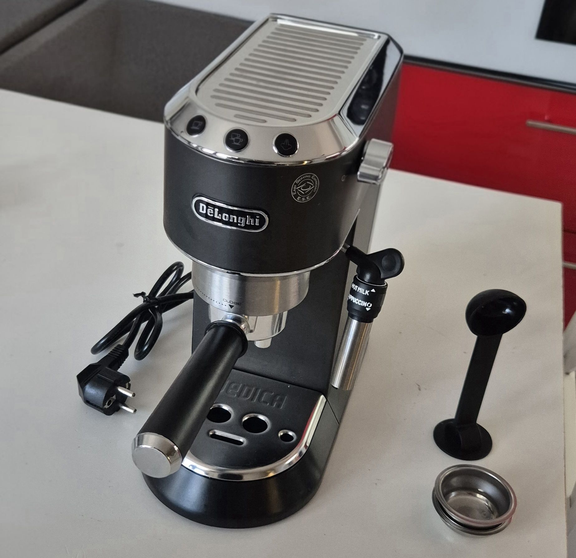 Exspres kolbowy DeLonghi Dedica Style Gwarancja!