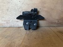 Fechadura da tampa da mala trinco da bagageira Opel Astra J P09