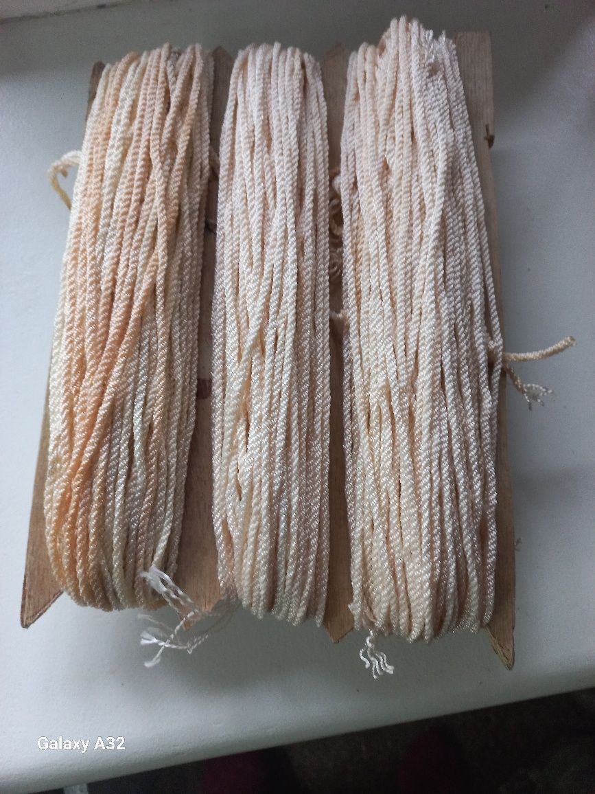 Капроновий кручений шнур.