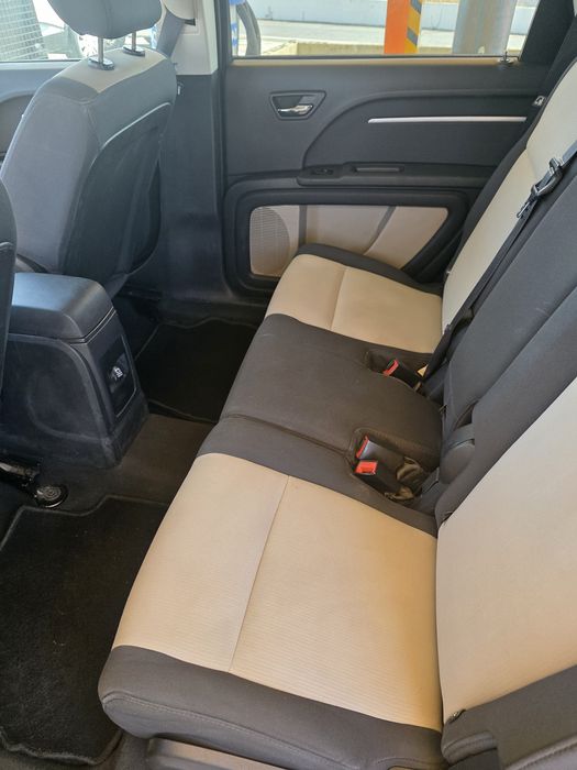 Dodge Journey em bom estado