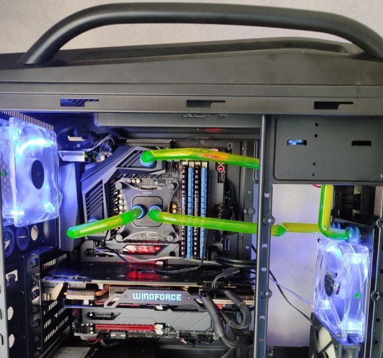 Komputer gamingowy legendarna pompa D5  i7 4770 mocny 2 chłodnice  16g