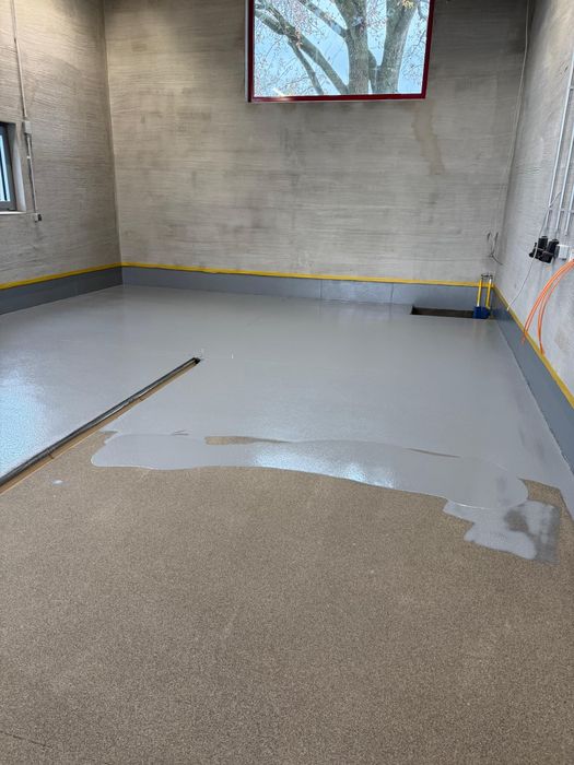 Posadzki żywiczne, parkingi, hale, żywica