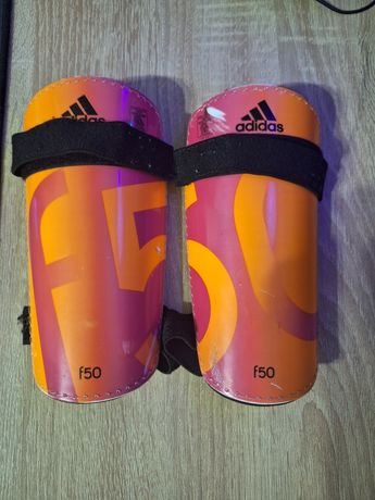 Ochraniacze piłkarskie Adidas f50 lite