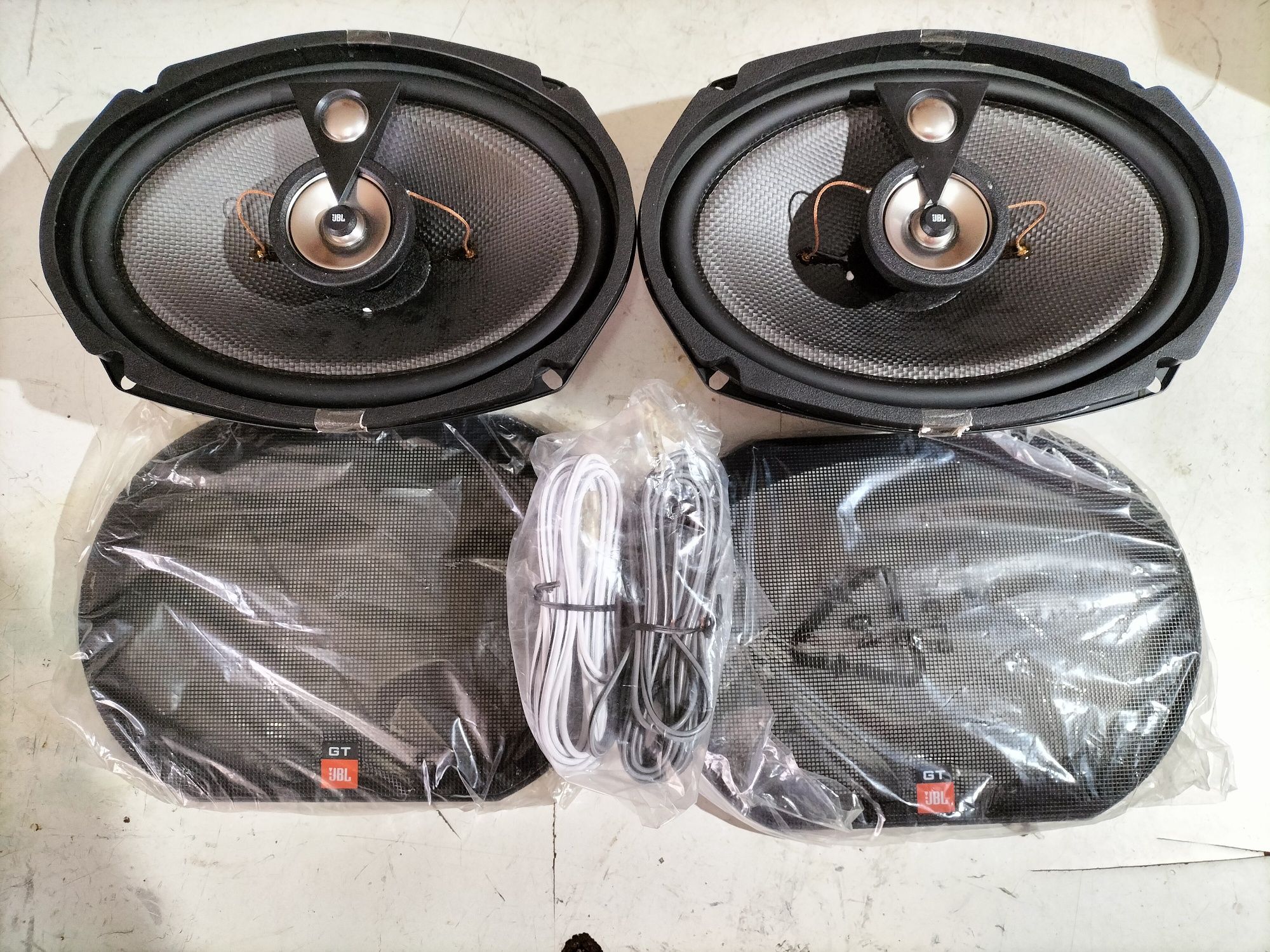 Colunas JBL GTO963