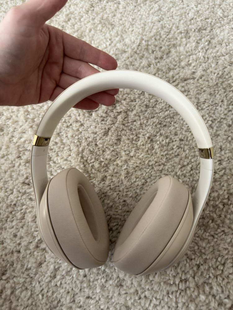 Beats studio 3 wireless desert sand
