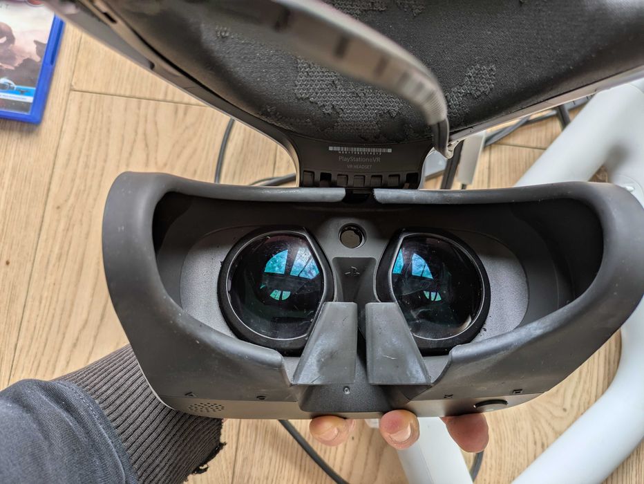 Zestaw VR V1 do PS4 pro + 3 gry