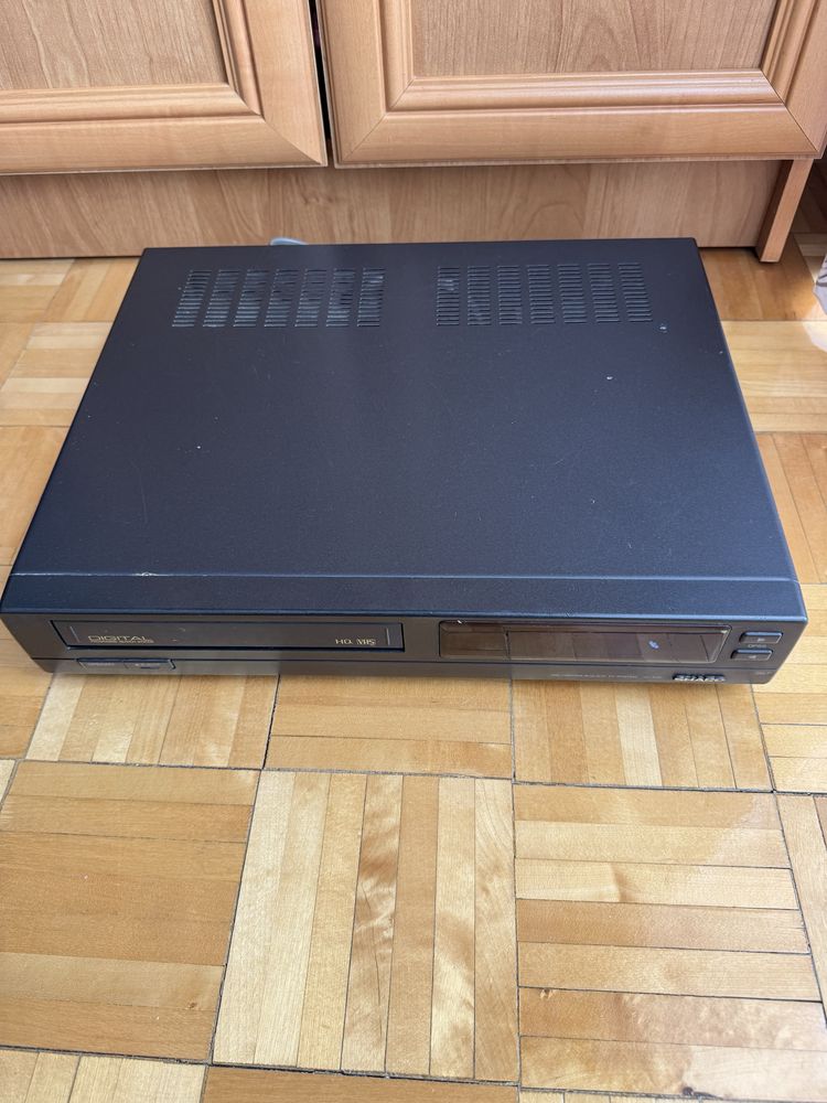 Stary Magnetowid Sharp HQ VHS VC-A30BP japoński
