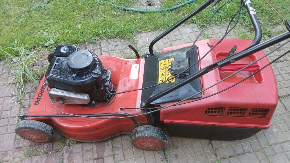 Kosiarka do trawy z napędem