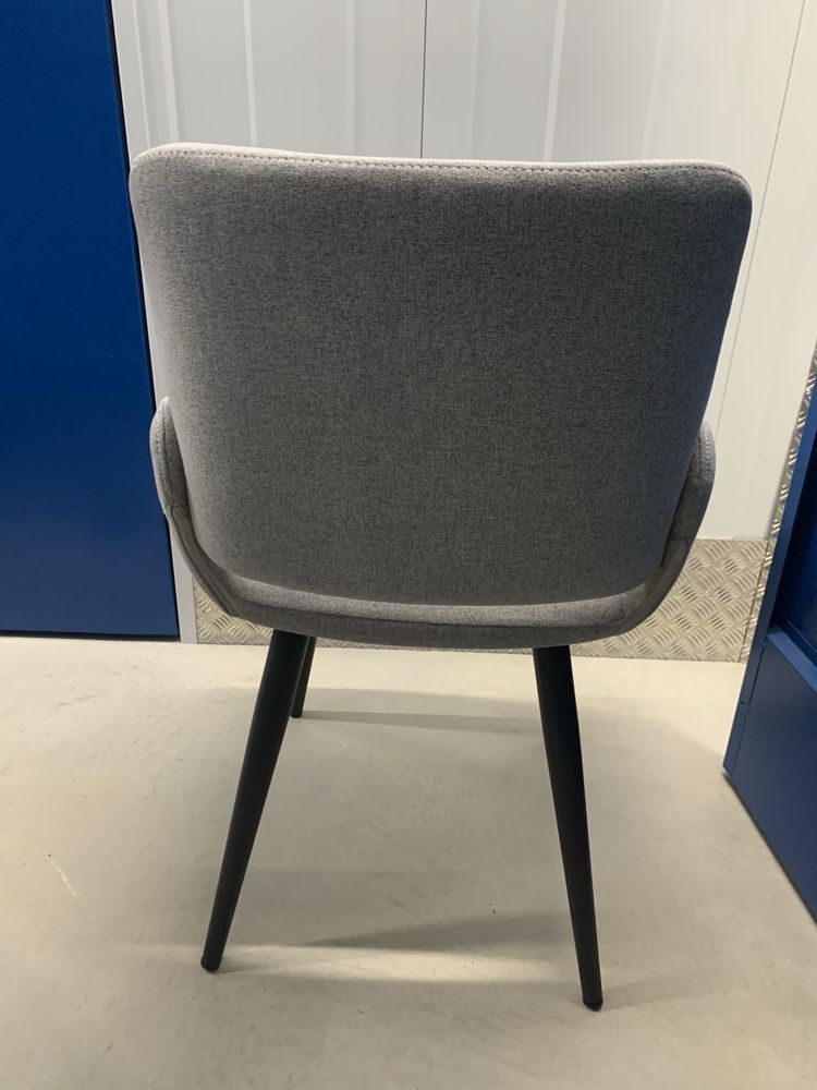 Mesa de vidro + 4 cadeiras da AREA Store