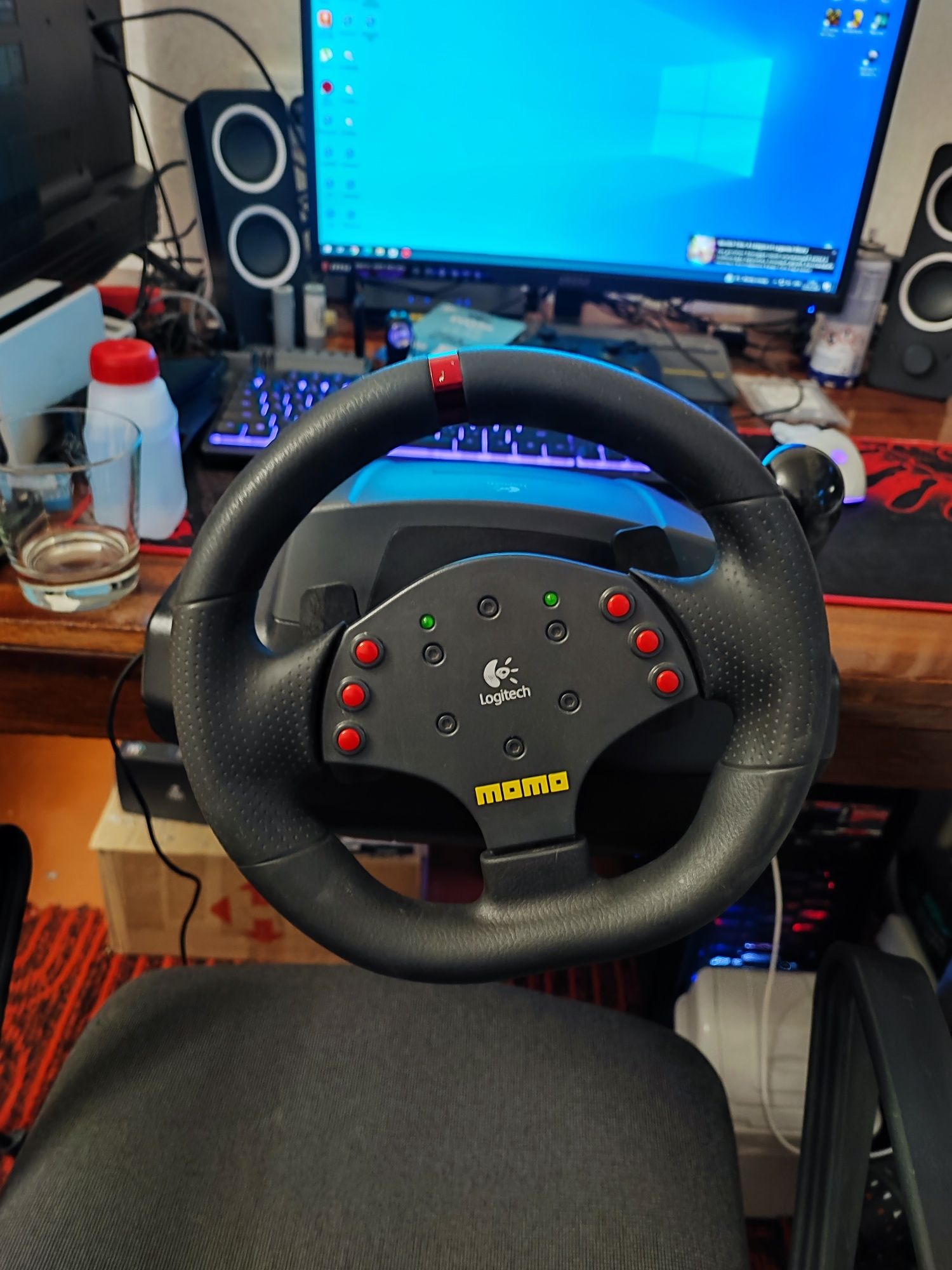 Logitech momo racing кермо - руль