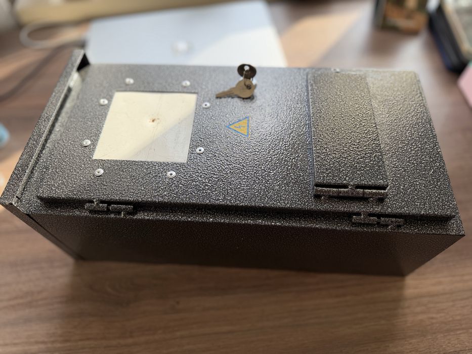 Ящик металевий під електролічильник