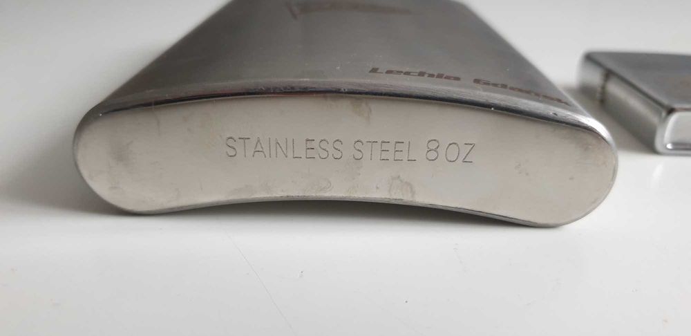 Starocie z Gdyni - Sport - LECHIA GDAŃSK zapalniczka i piersiówka