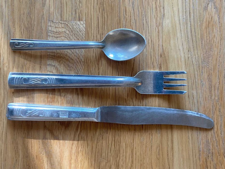 Sztućce PRL Stojadła kultowe vintage nóż łyżeczka widelec zestaw 3 szt