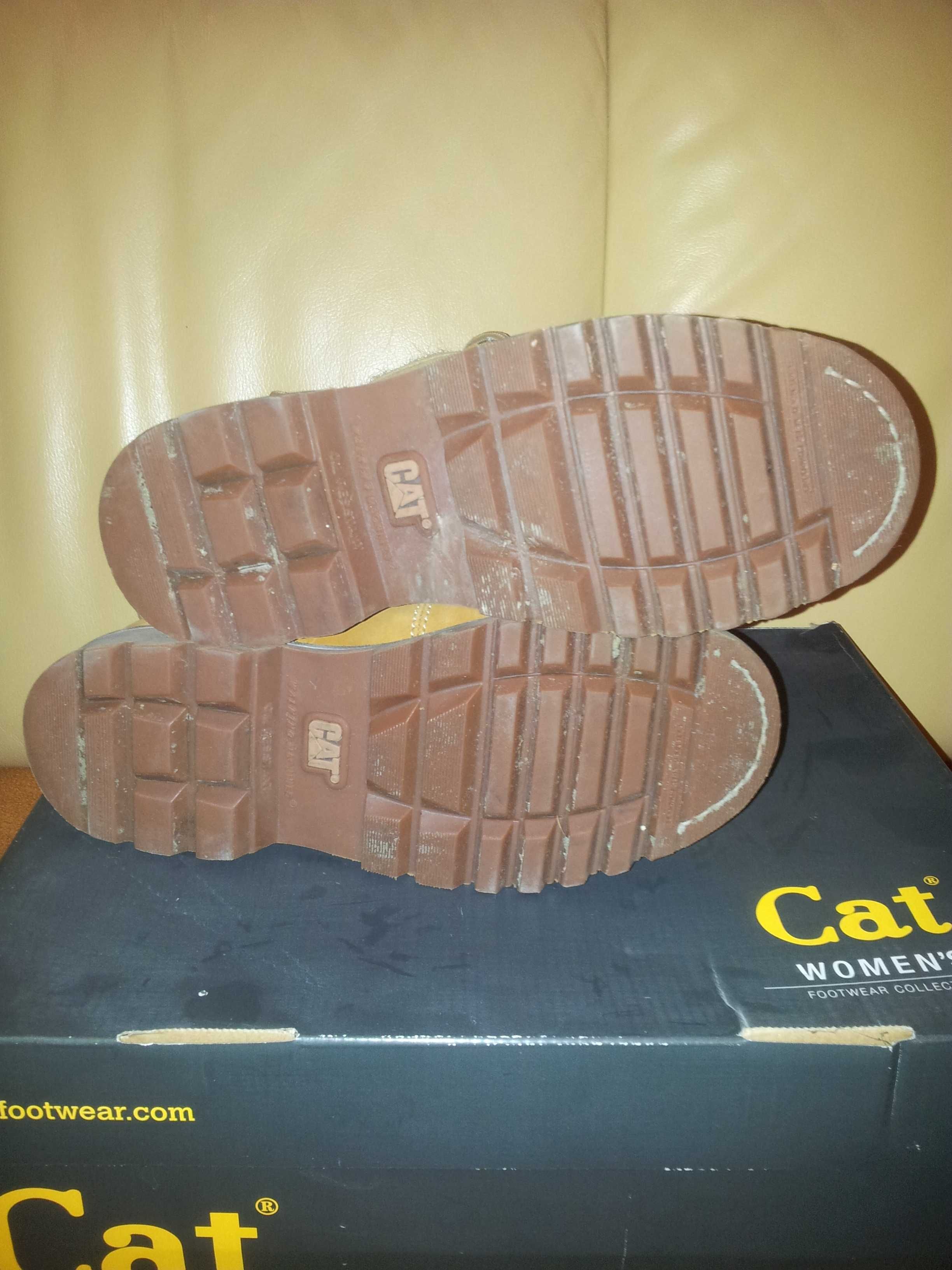 buty trzewiki CAT ocieplane nieużywane
