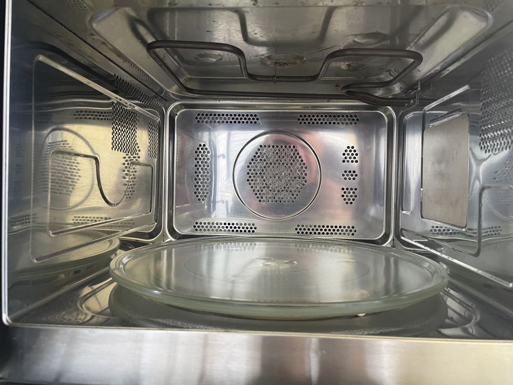 Microondas de encastre Eletrolux AEG MSB2548C-M