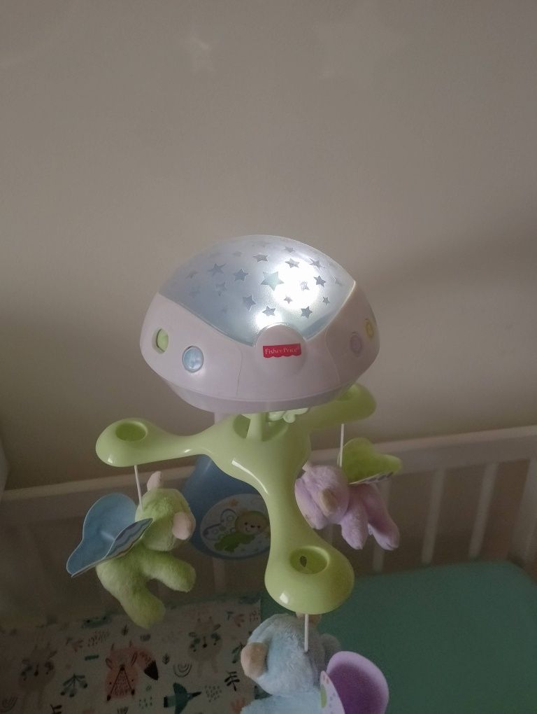 Sprzedam Karuzela z misiami CDN41 Fisher Price + pilot