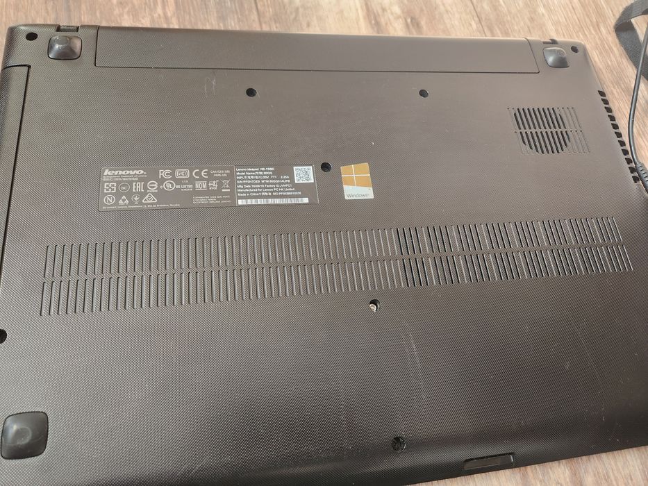 Продам Lenovo ideapad 100 на i3/4gb/250ssd