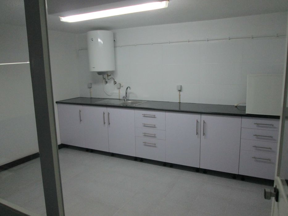 Armazém para Arrendamento em Alverca