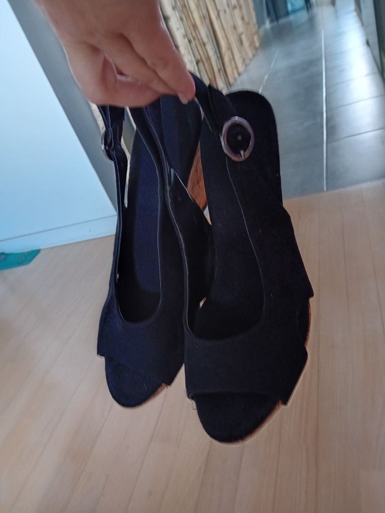 Buty sandaly damskie na koturnie 40