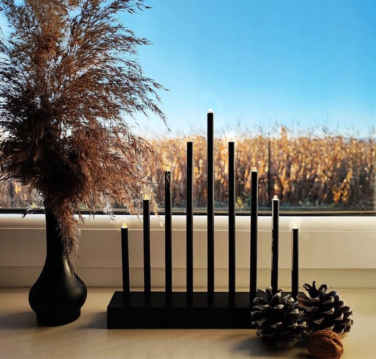 Świecznik adwentowy 9 LED czarny z ciepłą bielą do okna