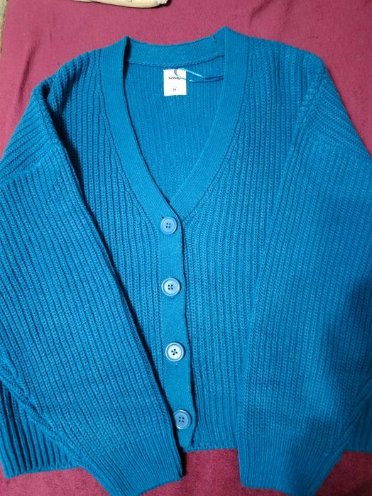 Отдам бесплатно женские вещи