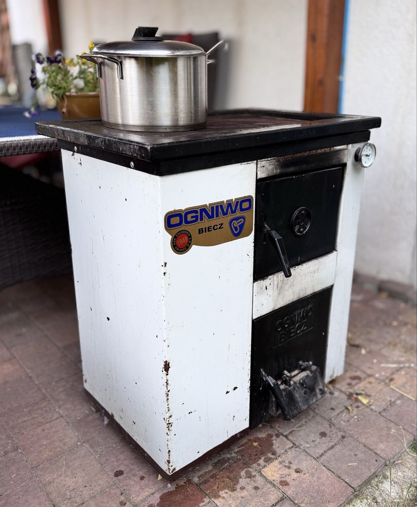 Piec kuchenny OGNIWO BIECZ – retro kuchnia ogrodowa na drewno
