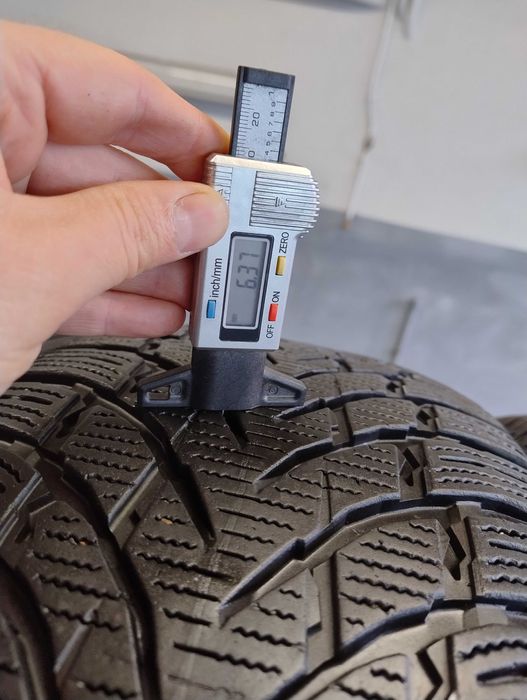 Nokian TYRES VR Suv 4, 245/50/19 Komplet Zima 21r.