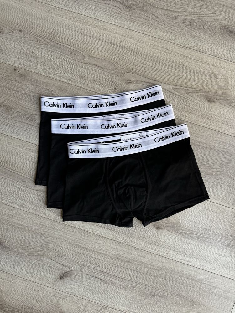 Білизна Calvin Klein