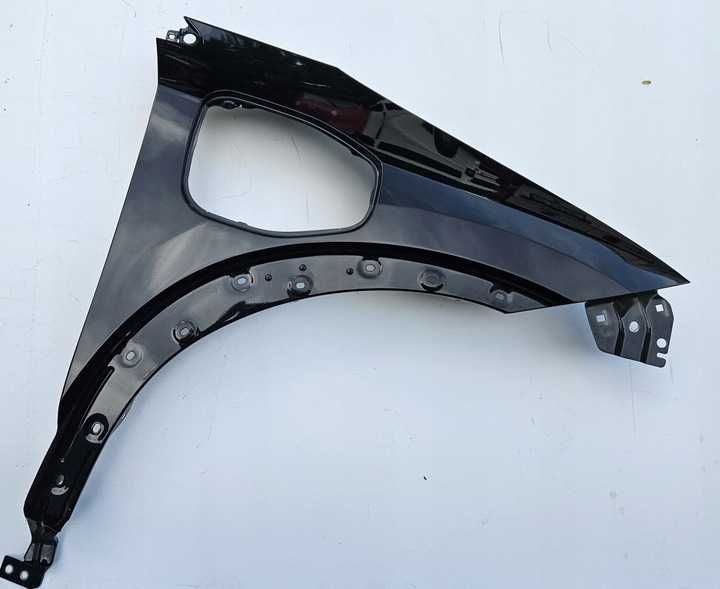 Nissan Ariya крило переднє праве чи ліве