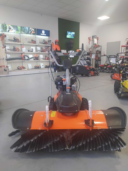 Zamiatarka odśnieżarka spalinowa PKR100 BriggsStratton Oleomac 100cm