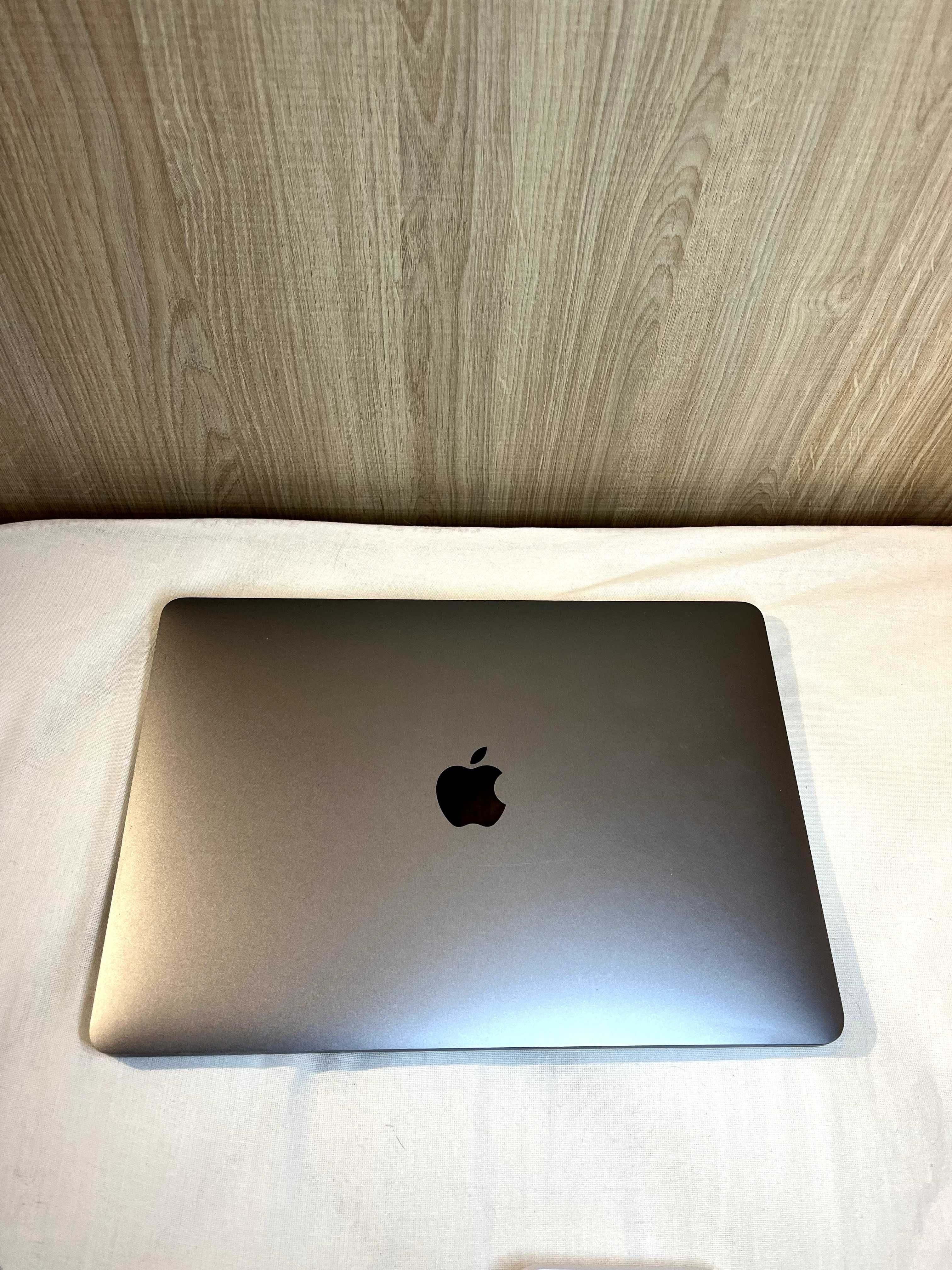 MacBook Pro  13 (2017) - Core i5 - 8GB SSD 256