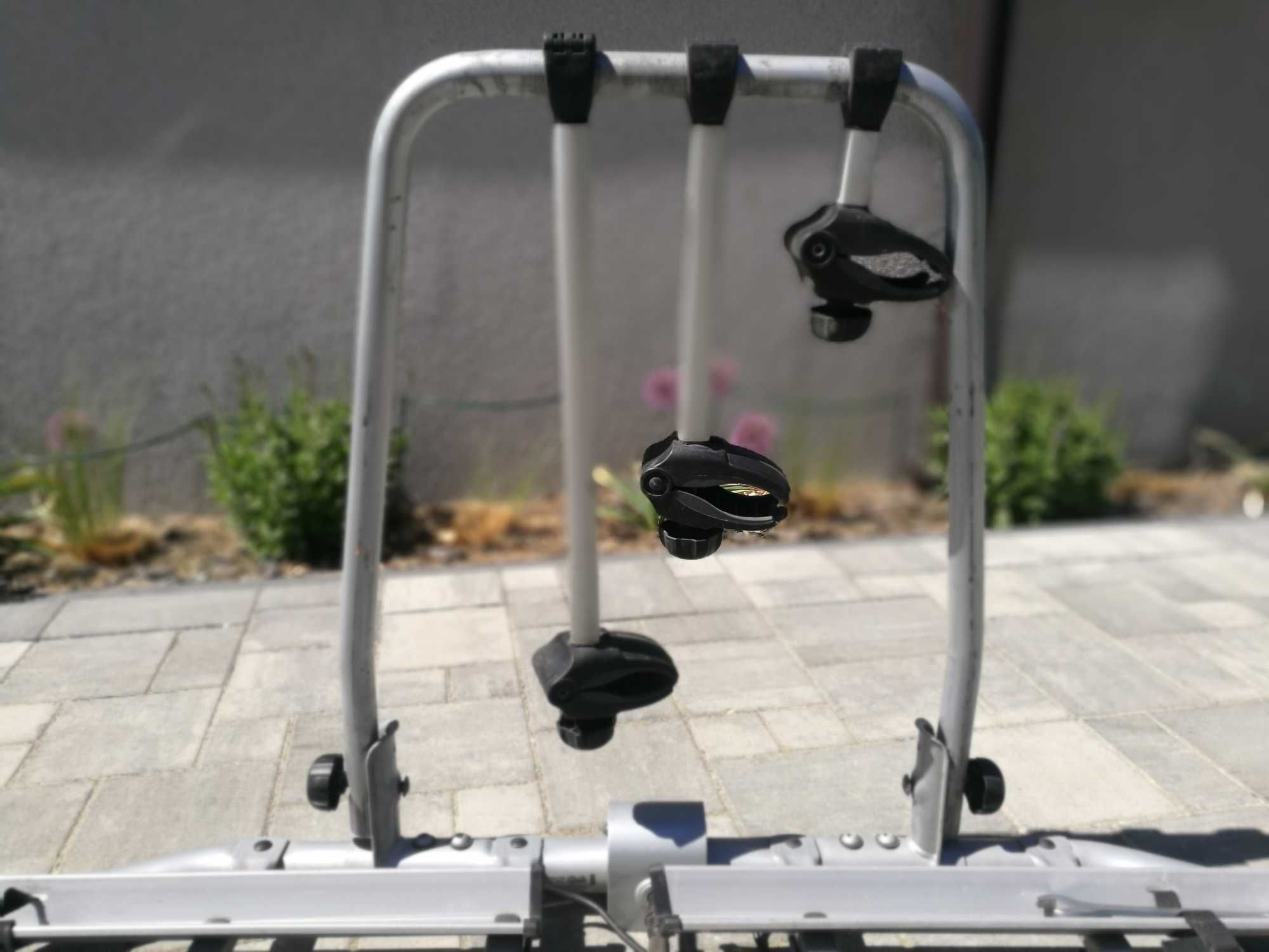 Bagażnik na hak thule Easybase platforma na  3 rowery
