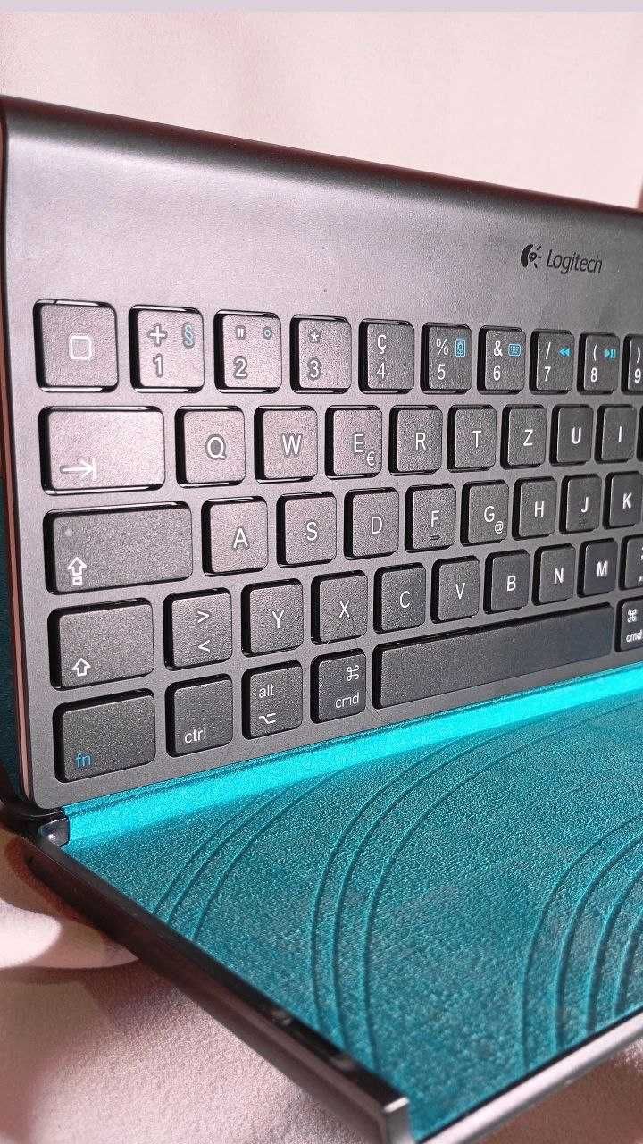 Logitech Tablet Keyboard for Ipad