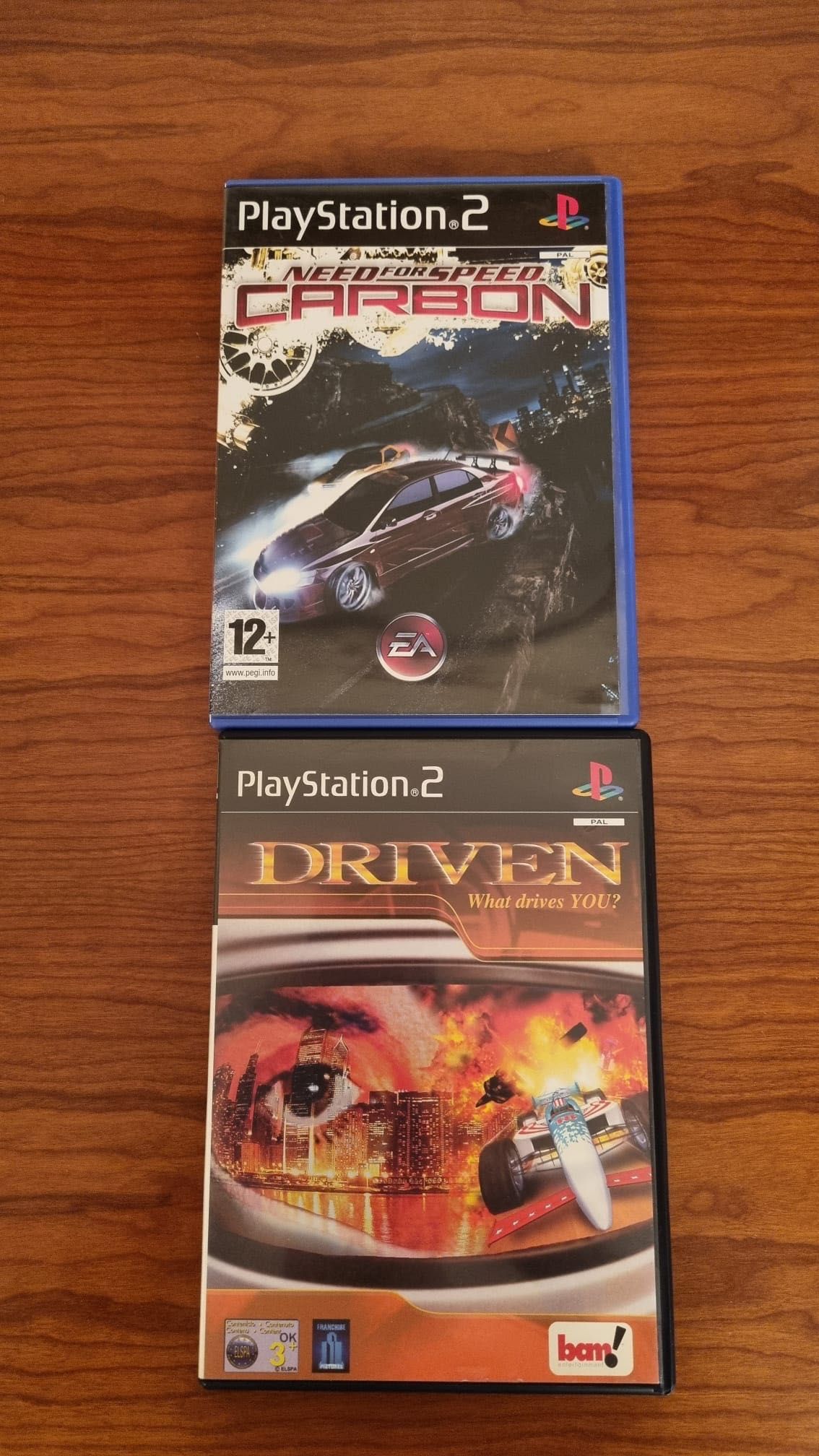Conjunto 2 jogos PlayStation 2