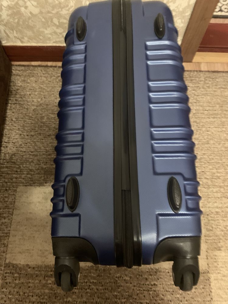 Валіза (чемодан) Monzana Hard Shell 62*42*27, 64 л.