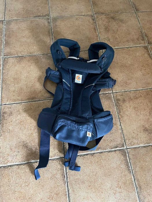 Ergobaby Omni Breeze