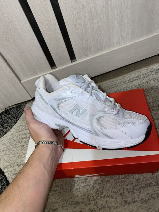 New Balance 530.