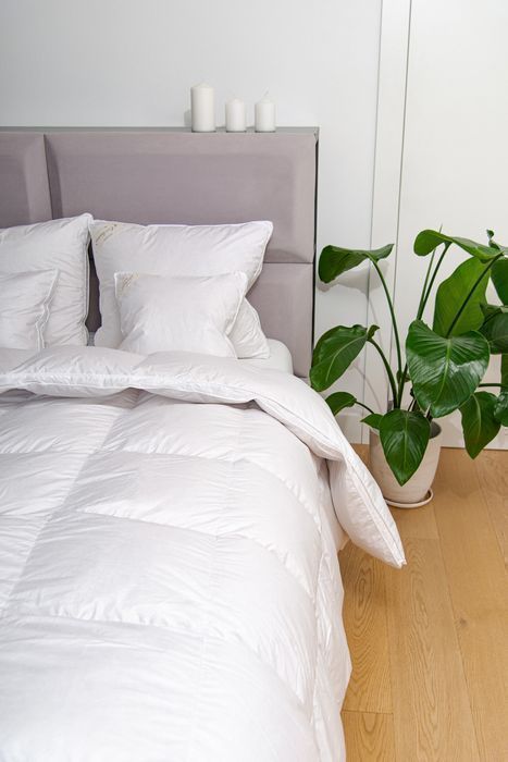 Poduszka AMZ MATERACOWA PRESTIGE puch 100% 40x40cm Biały