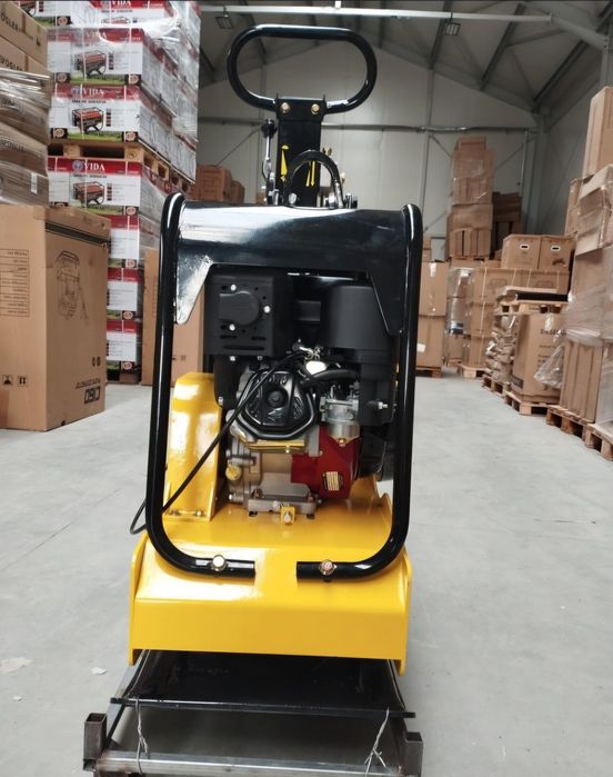 Zagęszczarka płytowa 200kg! z rewersem  C330 Briggs&Stratton 1450XR 20