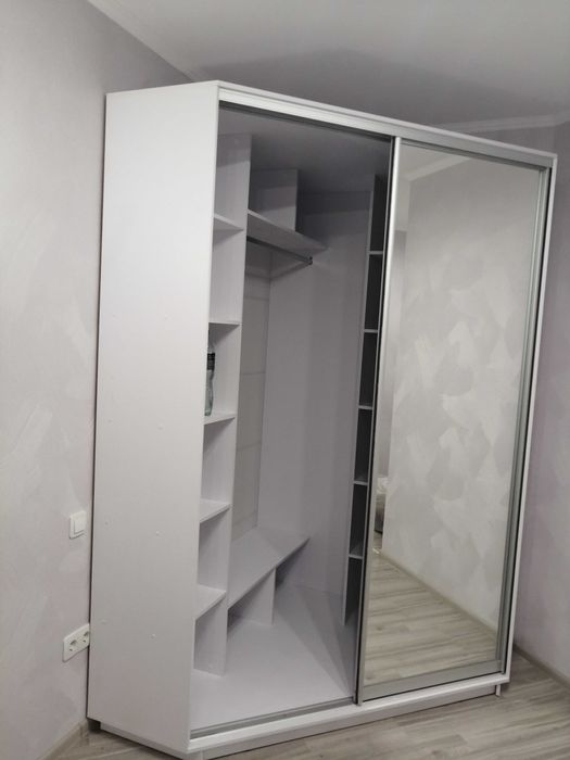 1-кімнатна квартира довгостроково (2,3 км) м.Академ (Олевська, 11)