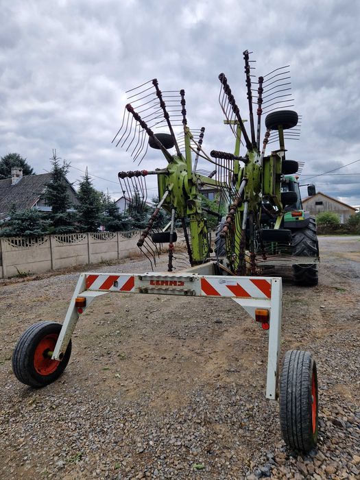 Zgrabiarka dwukaruzelowa  Claas LINER 770 7,7m nie  krone fella