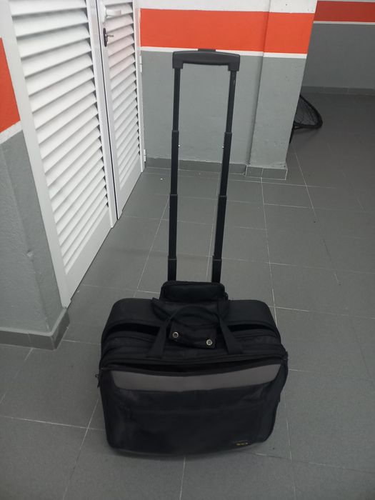 Mala de viagem, trabalho ou executiva TARGUS