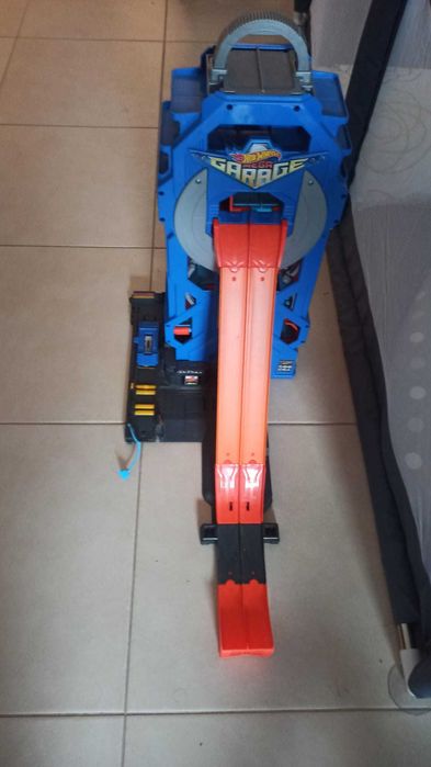 garagem-hot-wheels