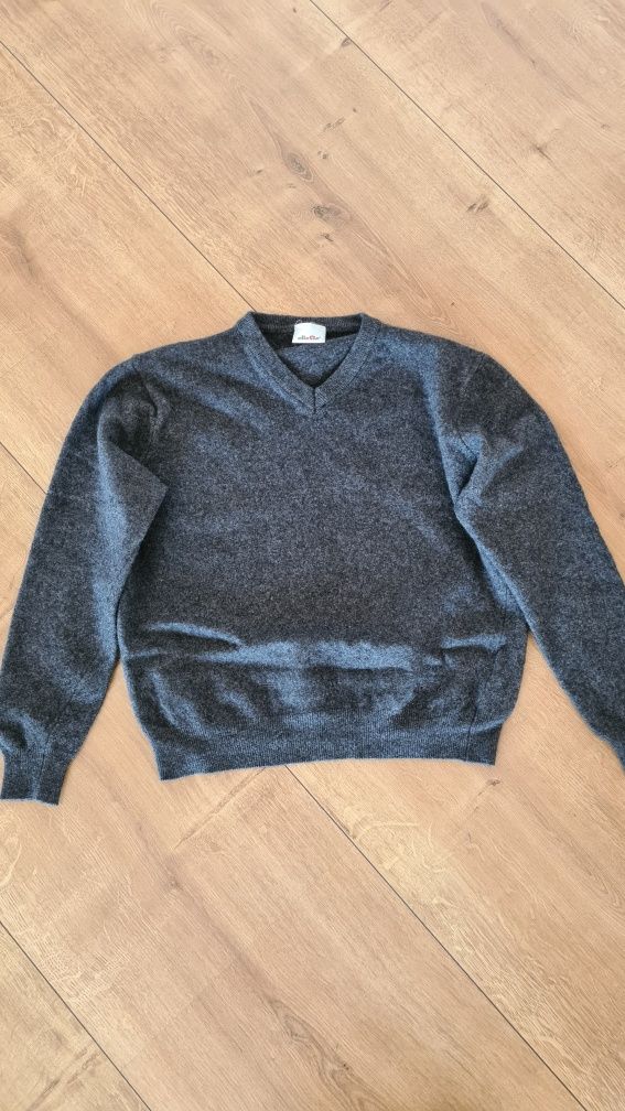 Sweter ellesse 100% Wełna. Czarny Grafitowy.  Rozmiar S / M.