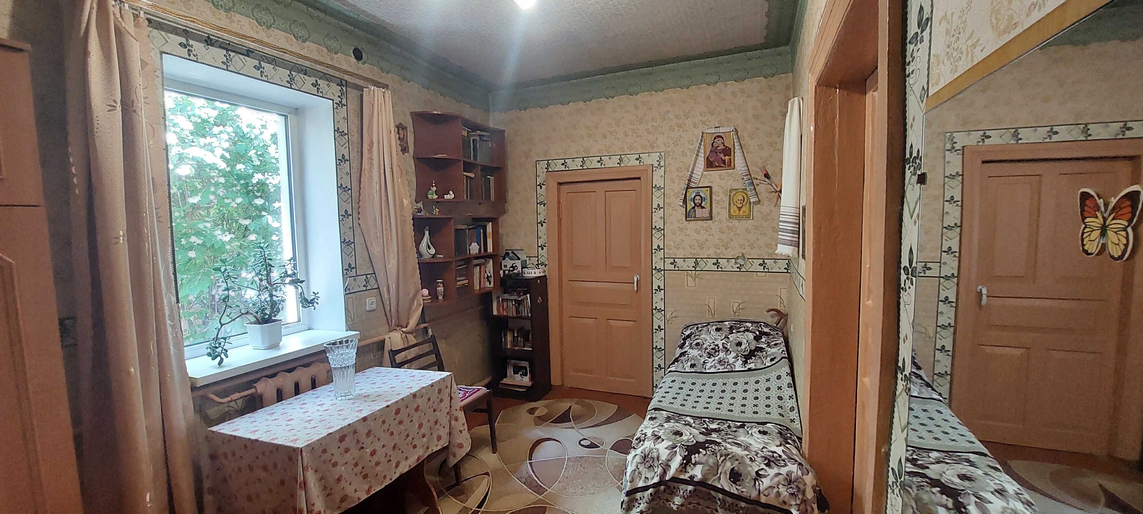 Продам отличный кирпичный дом с участком 6 соток. Можно по сертификату