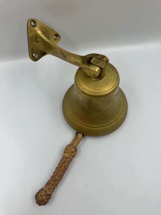 Duży mosiężny dzwon okrętowy do powieszenia