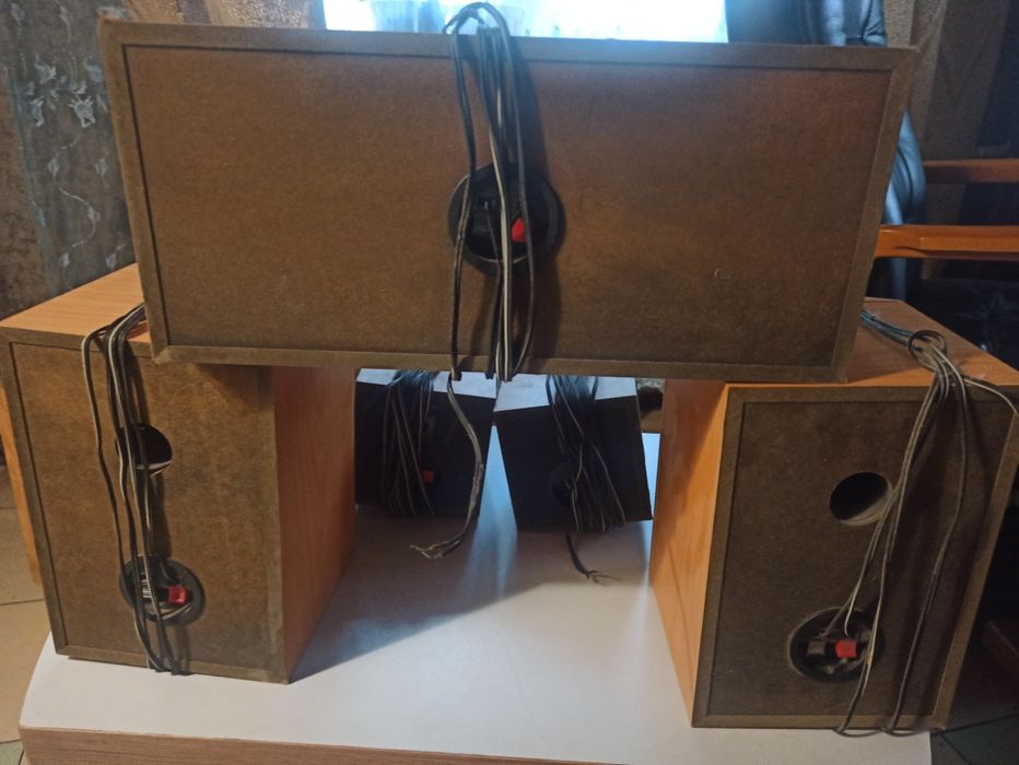 Колонки 5.1 genius или dyno