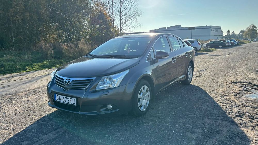 Toyota Avensis Toyota Avensis T27 1.8 Benzyna – 2011 r.
